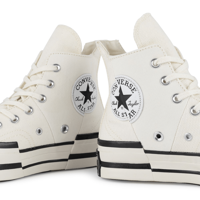 Converse off best sale white chuck 70